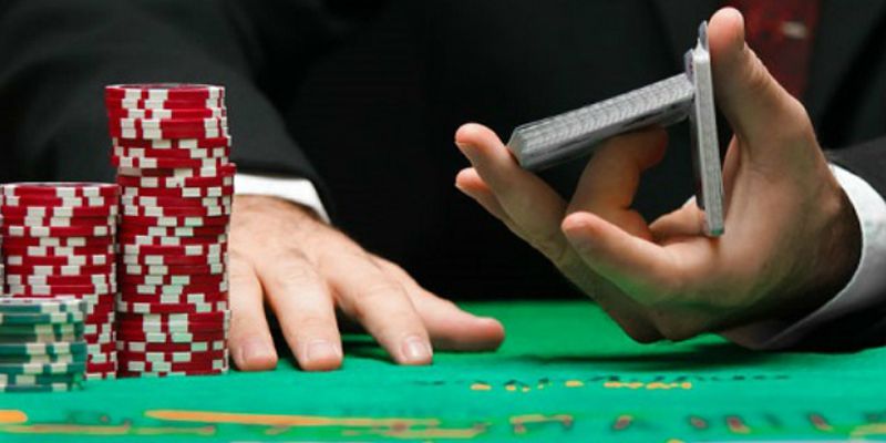 Cách chia bài blackjack bịp giúp bạn luôn thắng khi làm cái Cách chia bài blackjack bịp giúp bạn luôn thắng khi làm cái