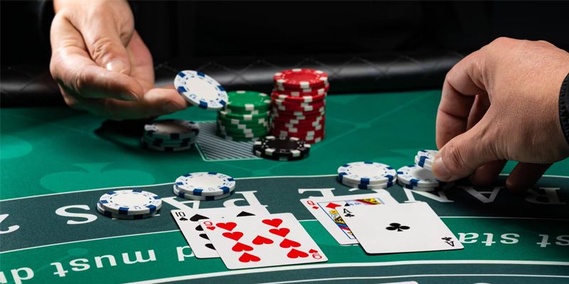 Lợi ích khi nắm vững cách đánh bài Blackjack trong từng ván bài Lợi ích khi nắm vững cách đánh bài Blackjack trong từng ván bài